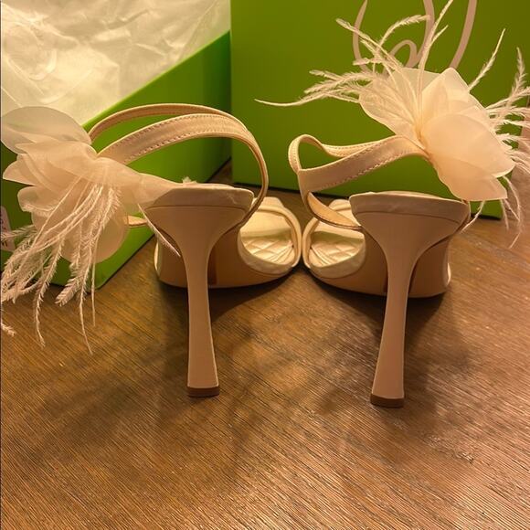 Leana Floral Strap Sandal NIB Dressy Perfection with Feminine Flair - Picture 7 of 10